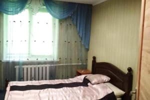 Квартира Alexandr Apartments 30 лет Победы 15. Апартаменты трехместный (3+3) 1