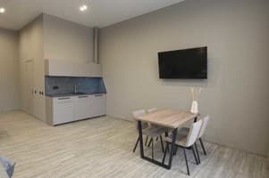 Апарт-отель Rest Inn apart hotel. Апартаменты двухместный Покращені апартаменти з однією спальнею 3