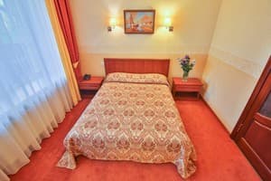 Отель Украина. Апартаменты двухместный двухкомнатные 1
